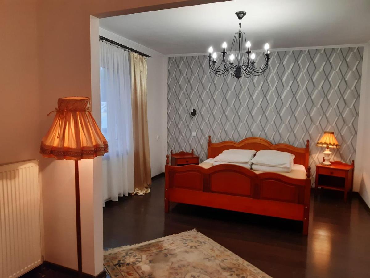 Fantazja - Restauracja I Noclegi Radom Exterior foto